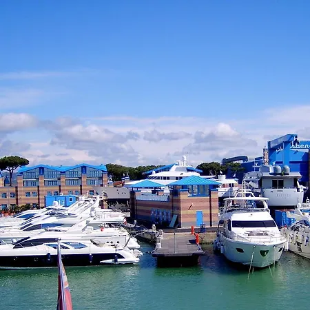 Miraggio Sei * Viareggio