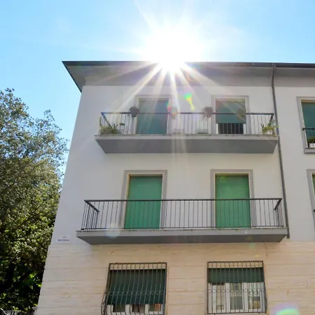 Miraggio Sei * Viareggio